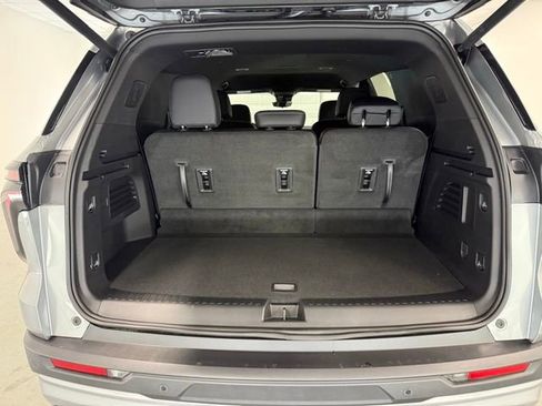 New 2026 Chevrolet Traverse LT w/ Driver Confidence Package image 8