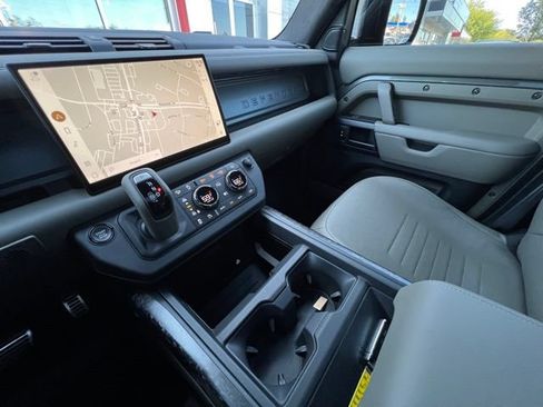 Used 2025 Land Rover Defender 110 AWD/4WD image 11