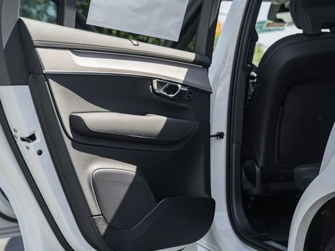 New 2026 Volvo XC90 T8 Ultra w/ Protection Package Premier AWD/4WD image 38