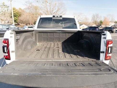 Used 2022 RAM 2500 Limited image 32