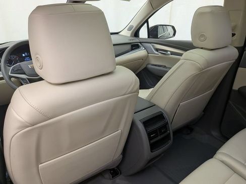 Certified 2024 Cadillac XT5 Premium Luxury w/ LPO, Floor Liner Package AWD/4WD image 23