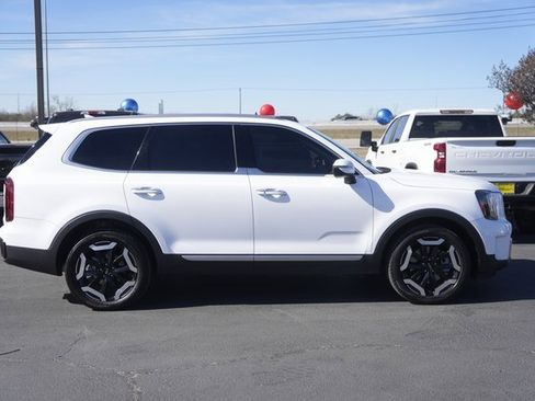 Used 2023 Kia Telluride S image 5