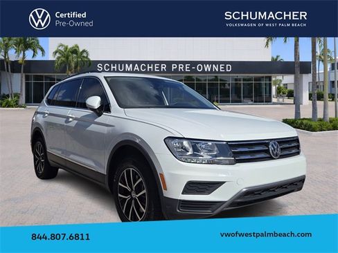 Certified 2021 Volkswagen Tiguan SE image 1