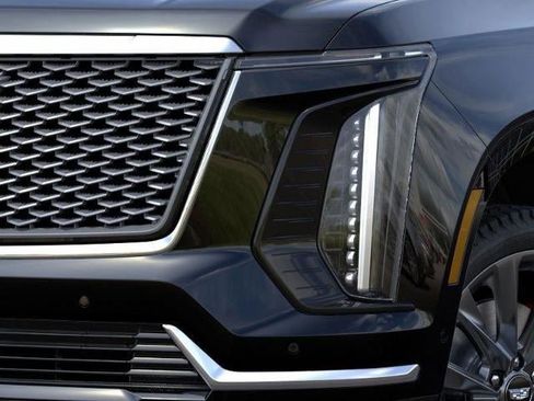New 2026 Cadillac Escalade ESV Luxury w/ LPO, Radiant Package AWD/4WD image 10