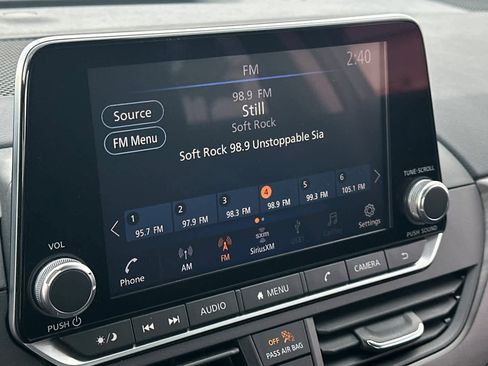 Used 2024 Nissan Altima 2.5 SV image 19