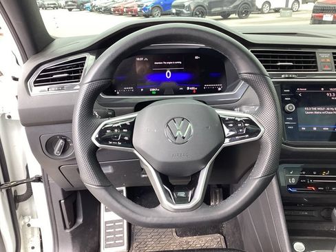Used 2024 Volkswagen Tiguan SE R-Line AWD/4WD image 18