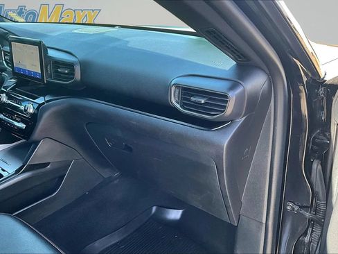 Used 2022 Ford Explorer ST-Line AWD/4WD image 33