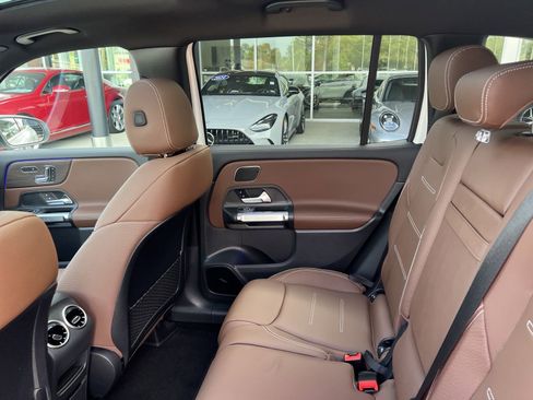 Certified 2025 Mercedes-Benz GLB 250 image 23
