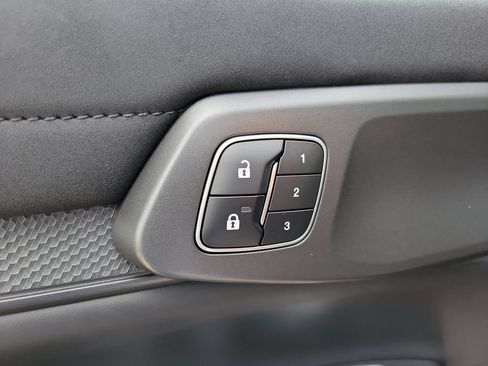 Certified 2025 Ford Ranger Raptor AWD/4WD image 17