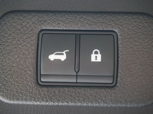 Used 2024 Nissan Armada Platinum w/ Cargo Package image 21