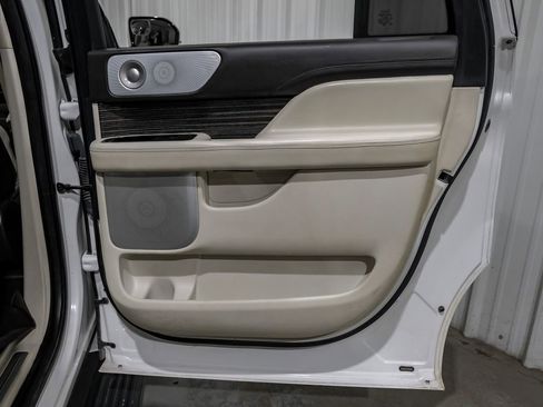 Used 2021 Lincoln Navigator L Black Label w/ Cargo Convenience Package image 51