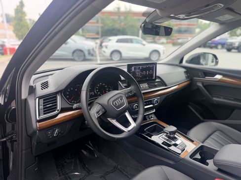 Certified 2024 Audi Q5 Premium AWD/4WD image 12