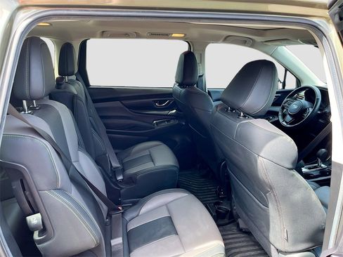 Used 2024 Subaru Ascent Onyx Edition image 26