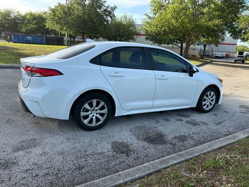 Used 2024 Toyota Corolla LE image 5