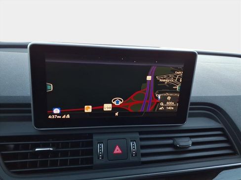 Used 2019 Audi Q5 2.0T Premium Plus w/ Premium Plus Package image 19