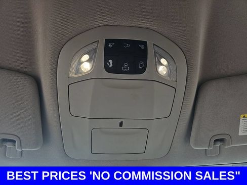 Used 2018 Chrysler Pacifica Touring-L FWD image 31