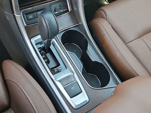 Used 2019 Subaru Ascent Touring image 34