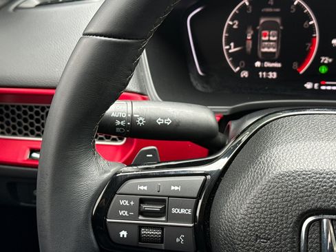 Used 2025 Honda Civic Sport image 30