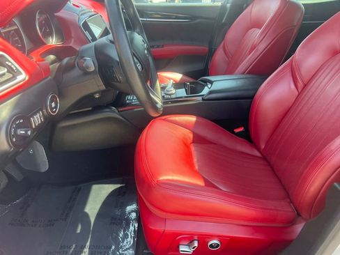 Used 2021 Maserati Ghibli RWD image 22