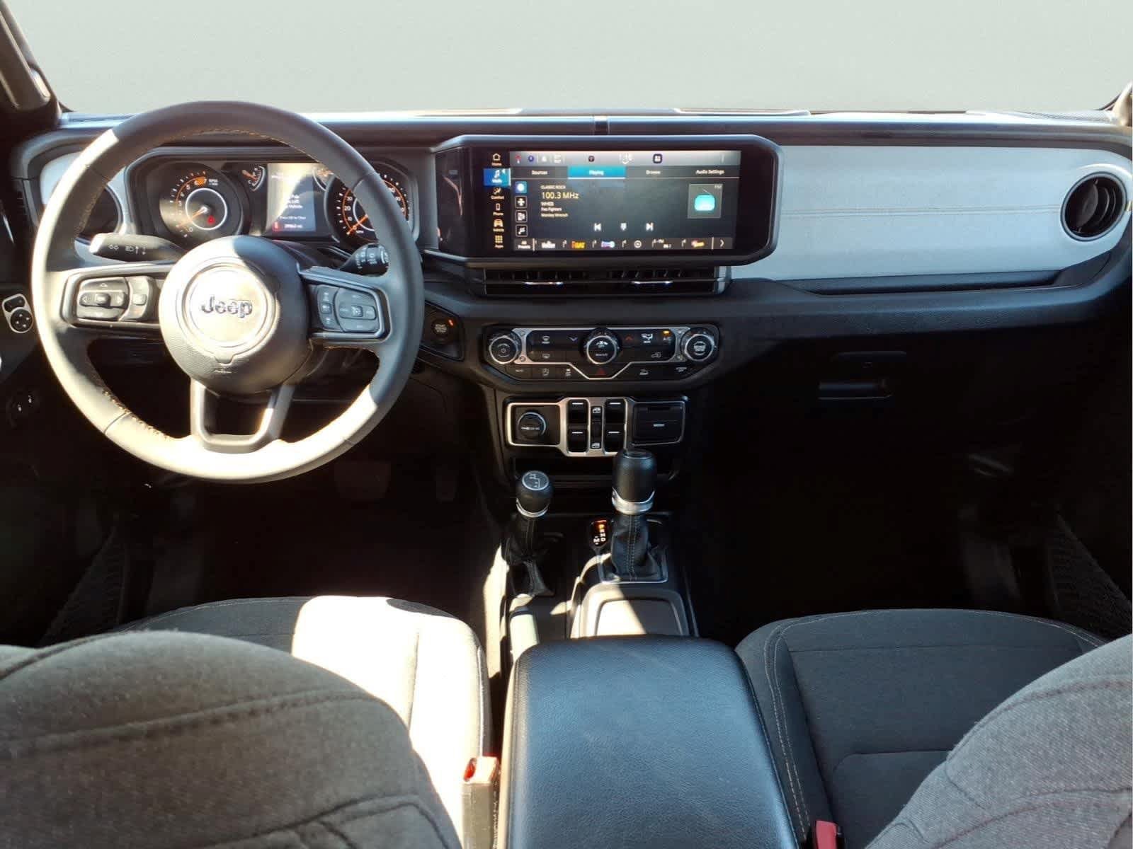 Used 2024 Jeep Wrangler Unlimited Sport AWD/4WD image 17
