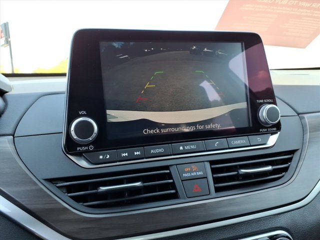 Used 2025 Nissan Altima 2.5 SV FWD image 17