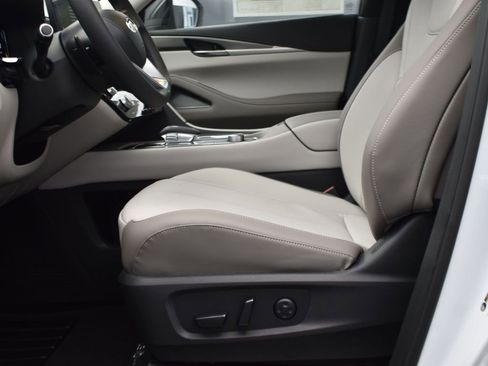 Used 2026 INFINITI QX60 Pure w/ Cargo Package image 12