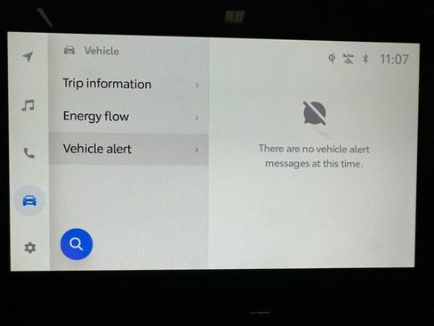 Used 2025 Toyota Corolla Cross XSE w/ Convenience Package image 32