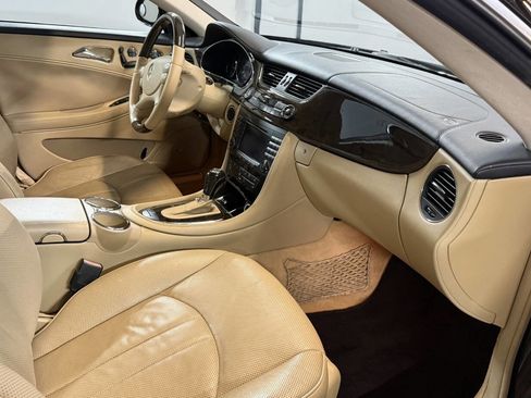 Used 2006 Mercedes-Benz CLS 500 image 10