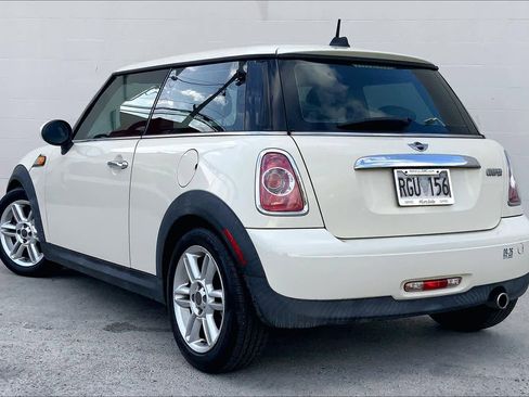 Used 2011 MINI Cooper Hardtop image 5