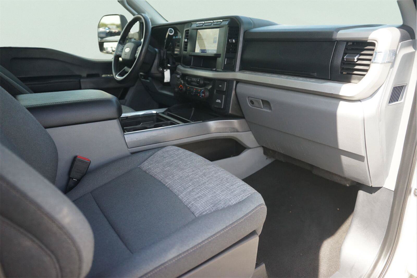 Used 2023 Ford F350 XLT w/ 360-Degree Camera Package AWD/4WD image 17