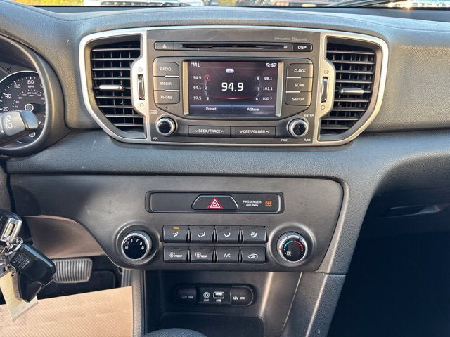 Used 2019 Kia Sportage LX FWD image 12