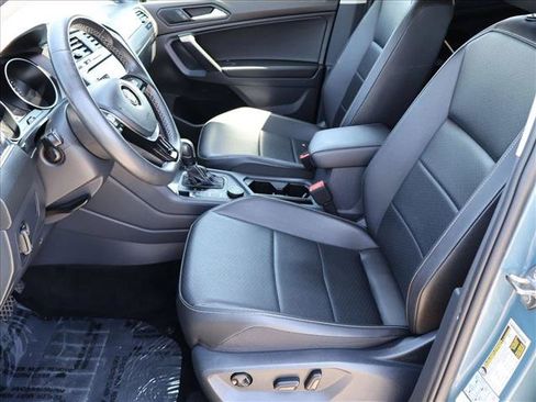 Used 2021 Volkswagen Tiguan SE R-Line AWD/4WD image 17