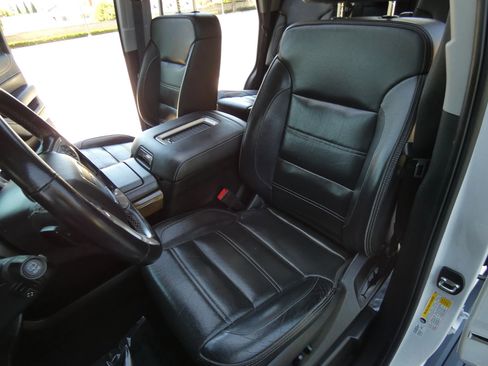 Used 2018 GMC Yukon Denali w/ Denali Ultimate Package image 67