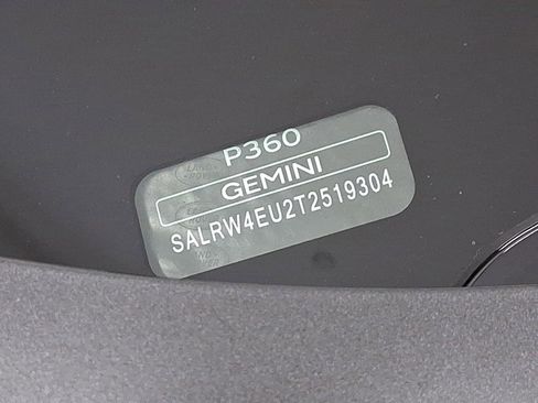 New 2026 Land Rover Discovery Limited Edition image 19