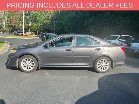 Used 2013 Toyota Camry XLE FWD image 4