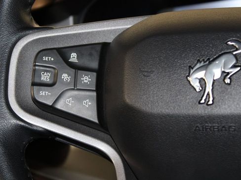 Certified 2023 Ford Bronco Outer Banks w/ Sasquatch Package image 16