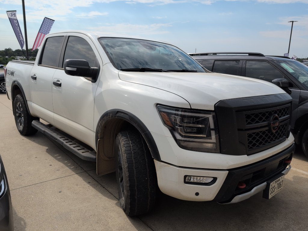 Used 2023 Nissan Titan PRO-4X w/ Pro-4x Convenience Package AWD/4WD image 2