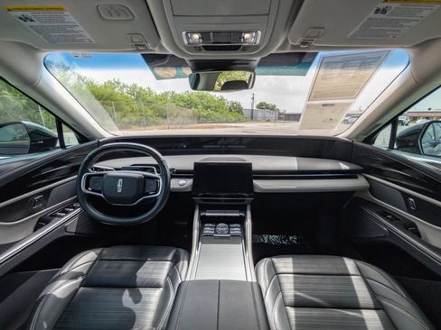 Used 2024 Lincoln Nautilus Reserve AWD/4WD image 19