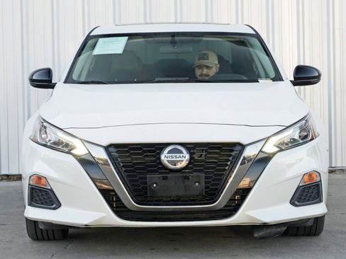 Used 2019 Nissan Altima 2.5 SR w/ SR Premium Package image 6