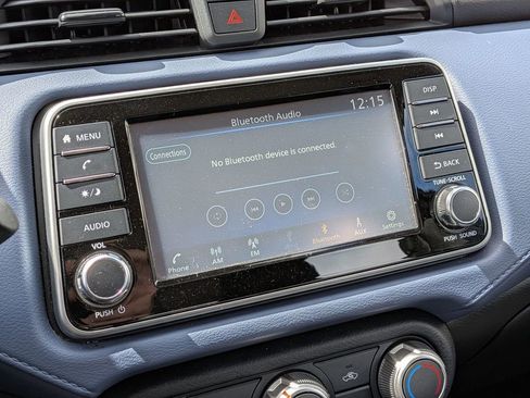 Used 2023 Nissan Versa SV image 8