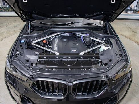 New 2026 BMW X6 xDrive40i w/ Premium Package image 5