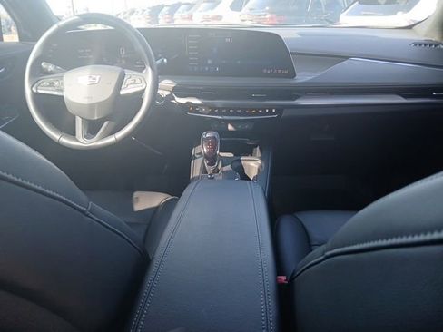 Used 2025 Cadillac XT4 Premium Luxury w/ Cold Weather Package image 15