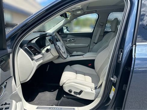 Used 2025 Volvo XC90 B6 Ultra w/ Protection Package Premier AWD/4WD image 11