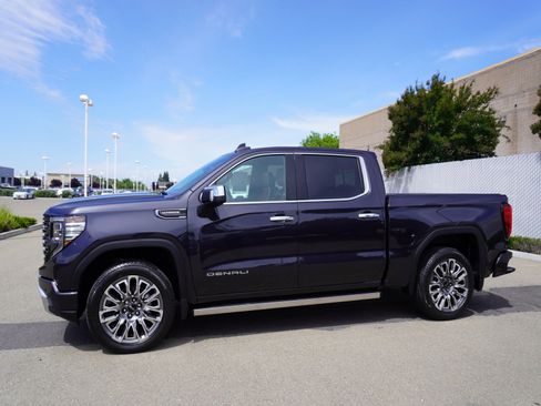 Used 2025 GMC Sierra 1500 Denali Ultimate AWD/4WD image 6