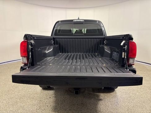 Used 2022 Toyota Tacoma SR5 w/ Technology Package RWD image 11