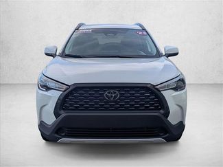 Used 2023 Toyota Corolla Cross LE video 2