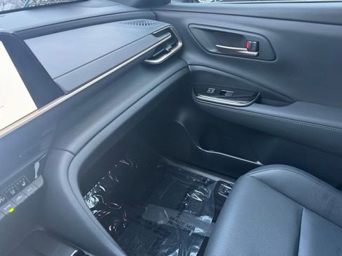 Used 2025 Toyota Crown Signia image 20