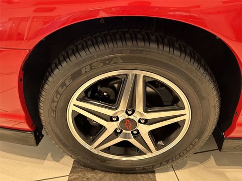 Used 2004 Chevrolet Monte Carlo SS w/ Dale Earnhardt Jr. Package image 16