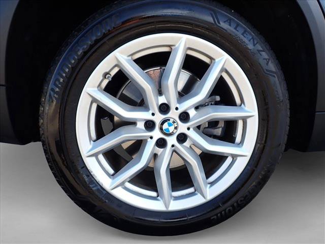 Used 2021 BMW X5 xDrive45e w/ Parking Assistance Package AWD/4WD image 7