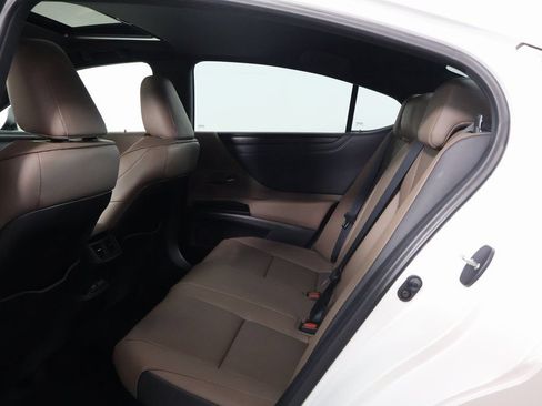Certified 2025 Lexus ES 300h w/ Premium Package FWD image 11